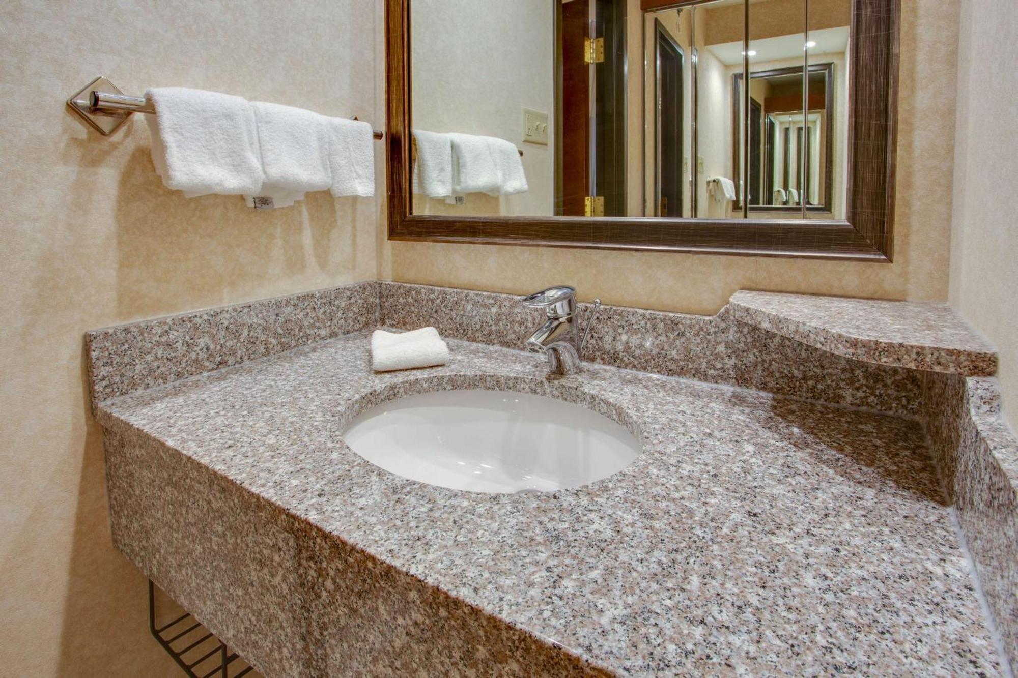 Drury Inn & Suites Terre Haute Eksteriør billede