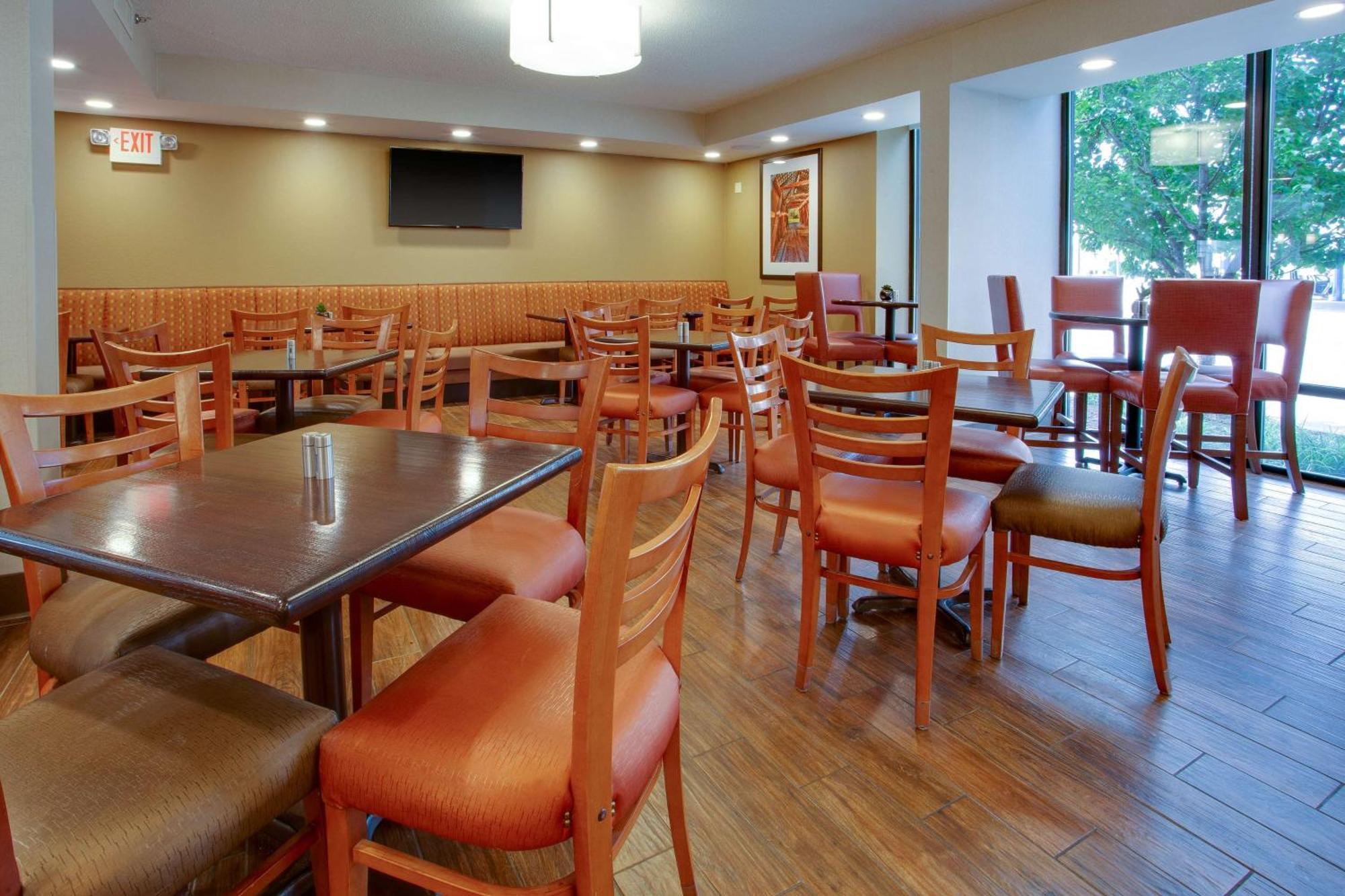Drury Inn & Suites Terre Haute Eksteriør billede